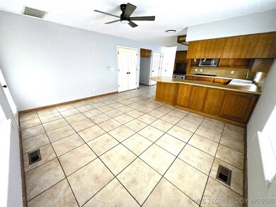 12404 E 35th St, Tulsa, OK 74146 - photo 7