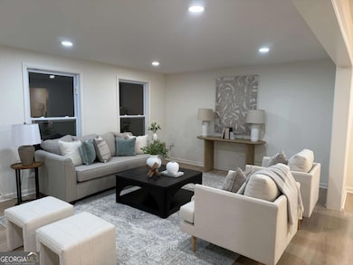 150 N Pond Ct unit 1, Roswell, GA 30076 - photo 2