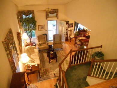 9 Meridian Ct, Troy, NY 12182 - photo 2