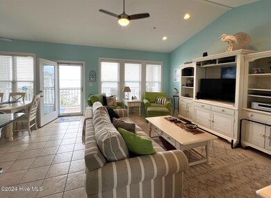 2    Q303 Living room