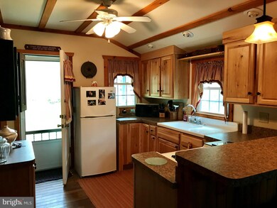 1285 Nursery Rd unit 9, Green Lane, PA 18054 - photo 5