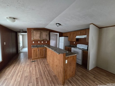 1911 Wald Rd unit 9, New Braunfels, TX 78132 - photo 4