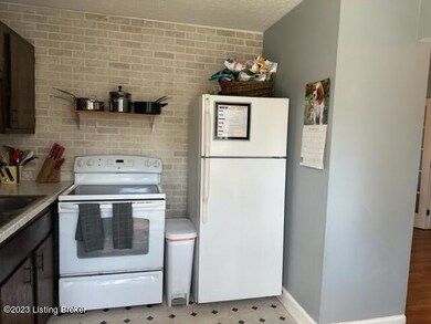 2004 challedon kitchen 3