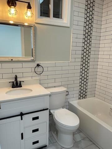 56 Highwood Terrace unit 1, Weehawken, NJ 07086 - photo 3