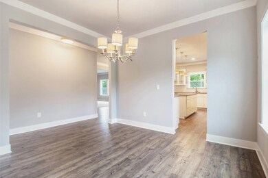AGW002-T3100-Dining Room2