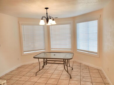 105 Queens Gate Ct, Central Point, OR 97502 - photo 7