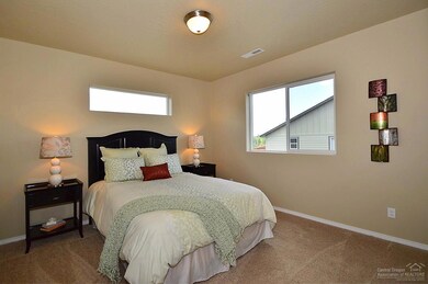 3668 SW Pumice Stone Ave, Redmond, OR 97756 - photo 5