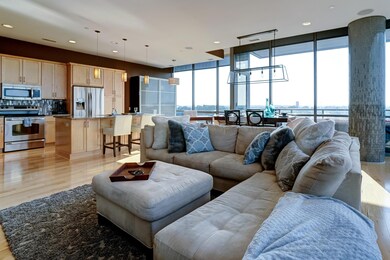 Kitchen, Family room, Dinning Area