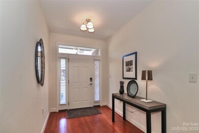 908 Davie Ave, Statesville, NC 28677 - photo 5