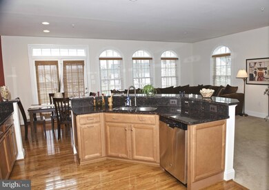 15110 N Berwick Ln, Upper Marlboro, MD 20774 - photo 7