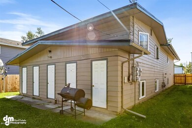09-Exterior Back-ELKO6029