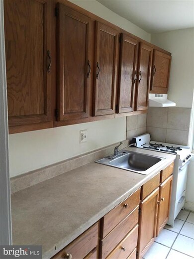 5033 Hanna Place SE unit 4, Washington, DC 20019 - photo 4