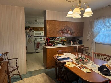 225 SW Westholm Ave, Grants Pass, OR 97526 - photo 7