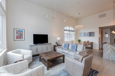 1180 Capitol - 202