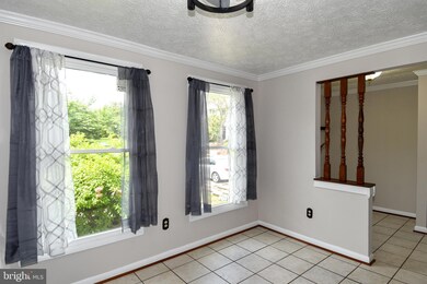 19050 Partridge Wood Dr, Germantown, MD 20874 - photo 3