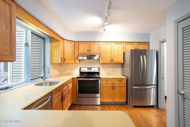 5 Wexford Ct unit 29, Lenox, MA 01240 - photo 6