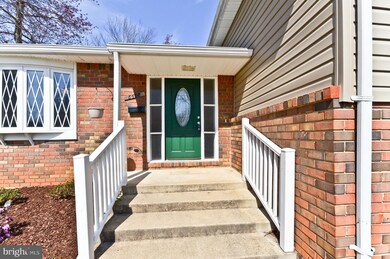 8608 Snowden Loop, Laurel, MD 20708 - photo 3