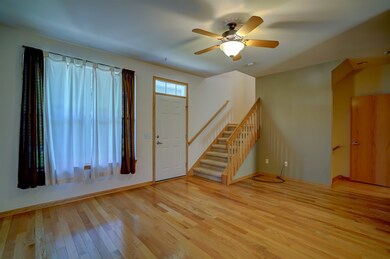 54 S Gardens Way unit 406, Fitchburg, WI 53711 - photo 4