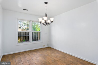 10501 Trinidad Ct, Manassas, VA 20109 - photo 7