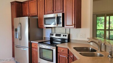 8599 Little Swift Cir, Jacksonville, FL 32256 - photo 4