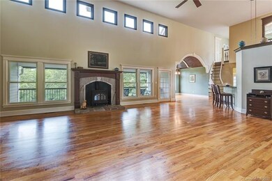 Great Room with 18ft ceilings