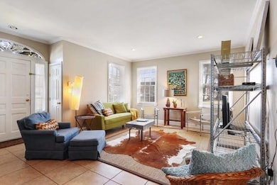 5526 S Claiborne Ave, New Orleans, LA 70125 - photo 2