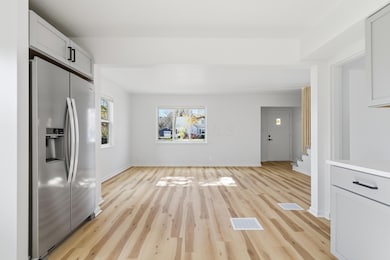 228 S Ashburton Rd, Columbus, OH 43213 - photo 7