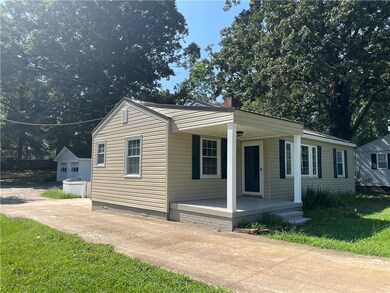 834 Greenville St, Pendleton, SC 29670 - photo 2