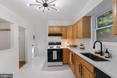 107 E Taylor Run Pkwy, Alexandria, VA 22314 - photo 7