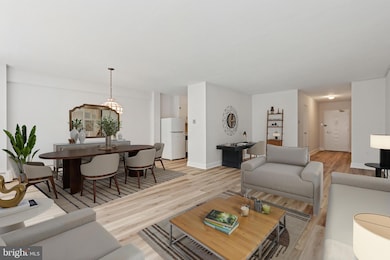 Penn Center House unit 924, Philadelphia, PA 19103 - photo 3