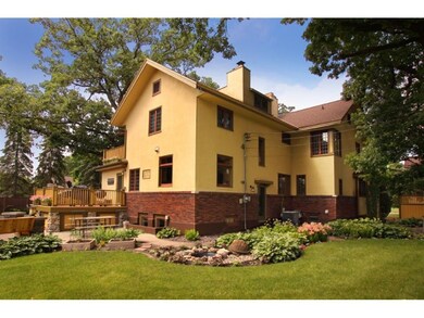 Northwest View - Corner Lot