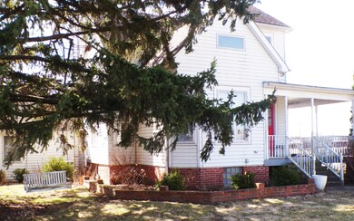 607 E Washington St, Downs, IL 61736 - photo 3