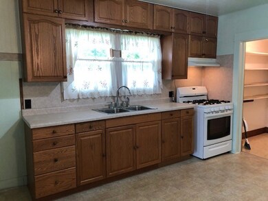 807 W Shelby Ave, Effingham, IL 62401 - photo 6