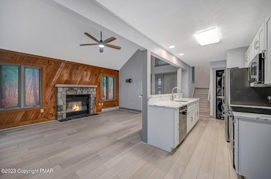 33 Down Hill, Lake Harmony, PA 18624 - photo 3