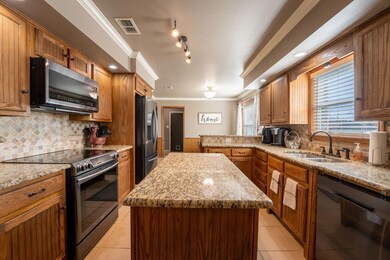 1704 Lexington Cir, Ennis, TX 75119 - photo 5