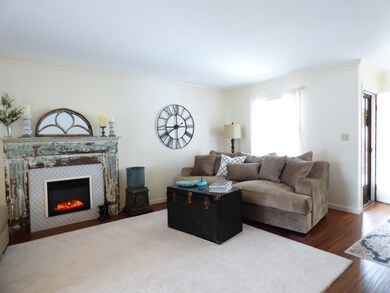 878 Club Cir, Daniels, WV 25832 - photo 2