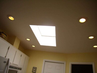 10872 W Emerald Dr unit 17J, Sun City, AZ 85351 - photo 7