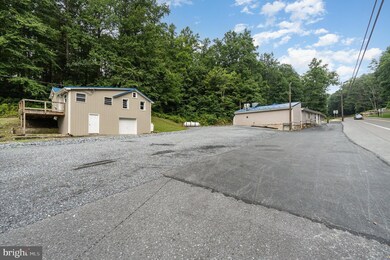 7456 Spring Rd, New Bloomfield, PA 17068 - photo 2