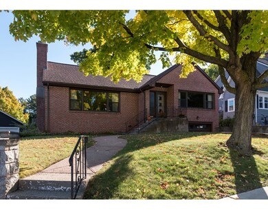 38 Lindbergh Ave, Holyoke, MA 01040 - photo 3