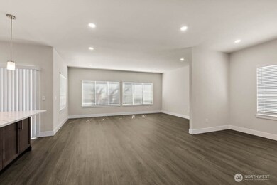 Photos are for representation only.  Features, colors and selections may differ from photograph. See site agent for details.