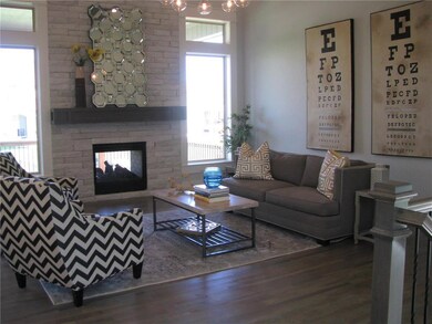 6046 Lakecrest Dr, Shawnee, KS 66218 - photo 5