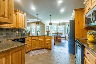 28 Egton Dr, Bella Vista, AR 72714 - photo 6