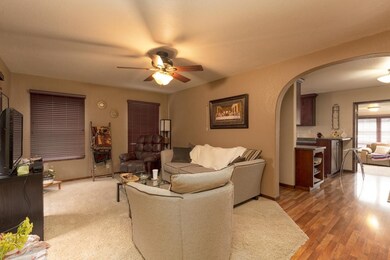 210 W 22nd St, Cedar Falls, IA 50613 - photo 6