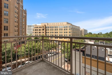 1205 N Garfield St unit 408, Arlington, VA 22201 - photo 3