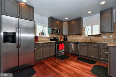 831 Martin Rd, Essex, MD 21221 - photo 6