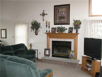 Great Room Spacious bright Great Room with stacked