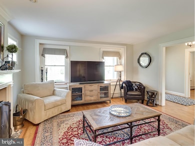 8917 Littleton St, Fairfax, VA 22032 - photo 7