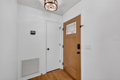 1008 Laredo Ln, Lady Lake, FL 32159 - photo 4