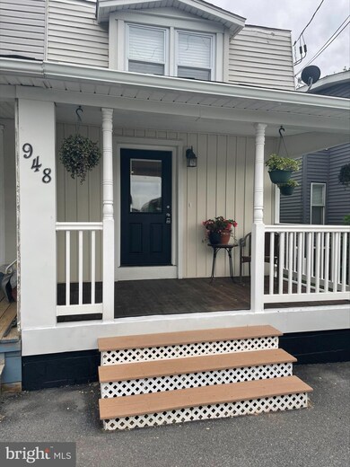 948 W Main St, New Holland, PA 17557 - photo 3