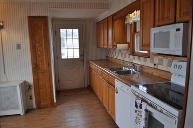 28 Prospect St, Keyport, NJ 07735 - photo 6